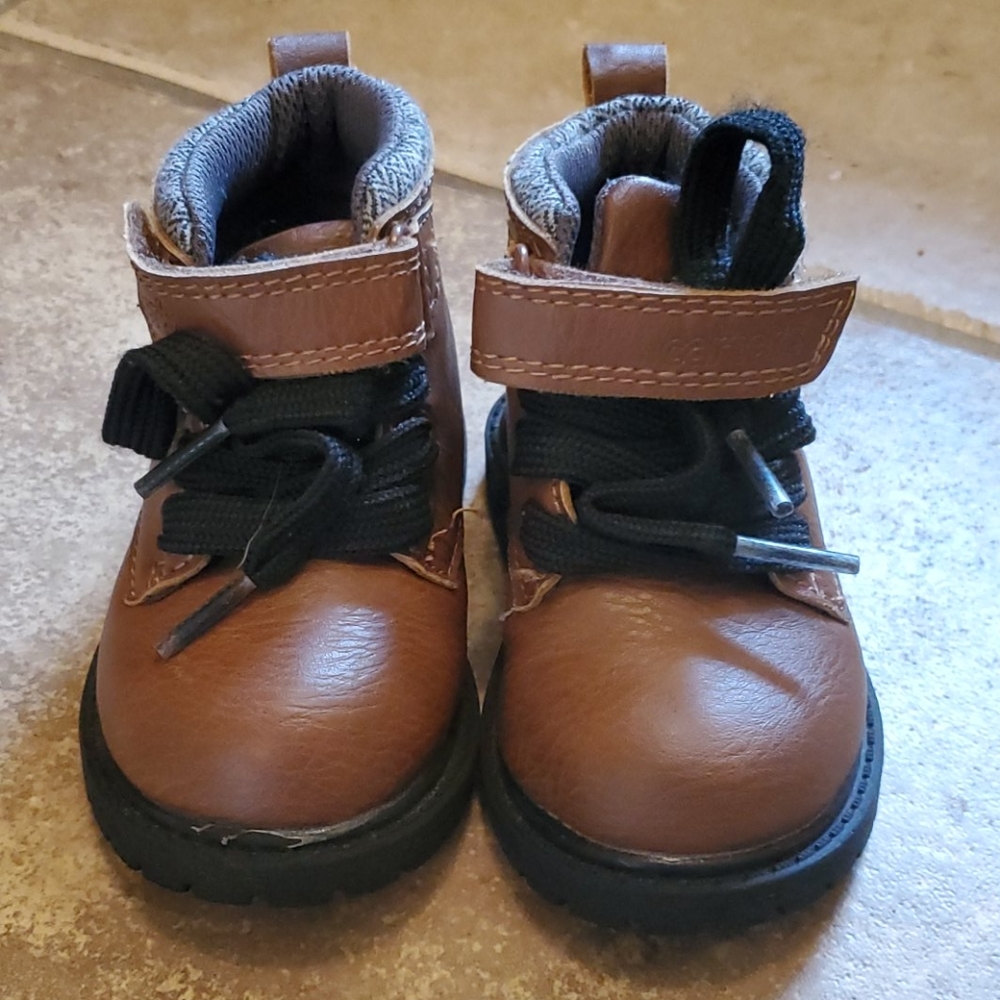 Very gently worn sz 4 Combat Boots